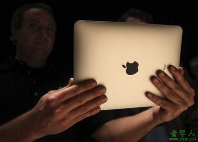 AT&T retains Apple glitz with iPad deal